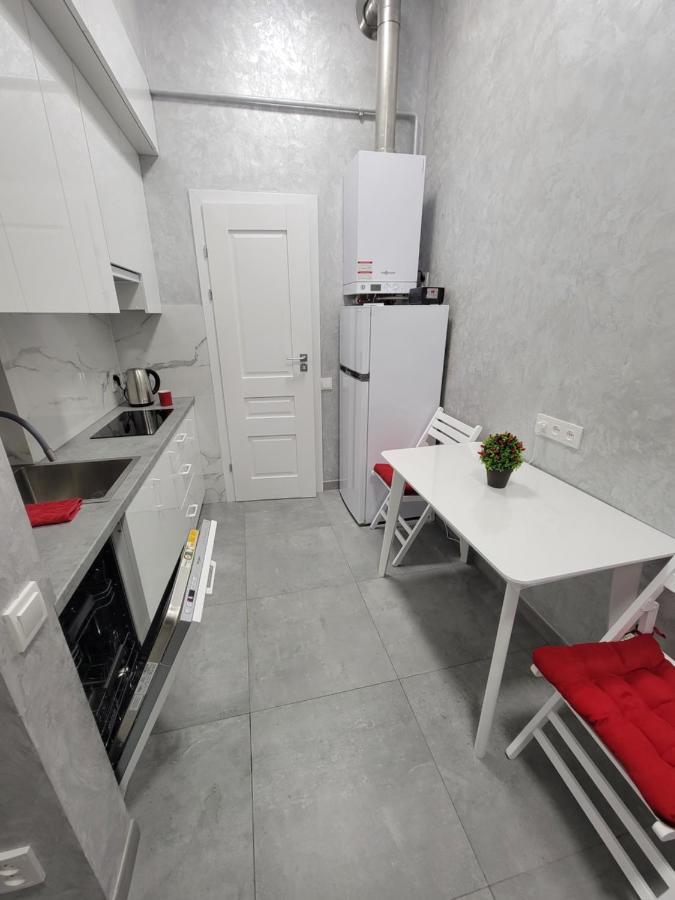 Warm & Cozy Apartment In The Heart Of Historical Lviv Ngoại thất bức ảnh
